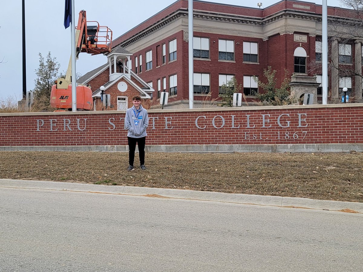 Thank you <a href="/CoachHalvorsen/">Wade Halvorsen</a> and Peru State College for having our to the Oak!  <a href="/punt_21/">Punt 21 Kicking Services</a> <a href="/DSherwoodSJ/">Dylan Sherwood</a> <a href="/EmporiaFB/">Emporia Spartans Football</a>