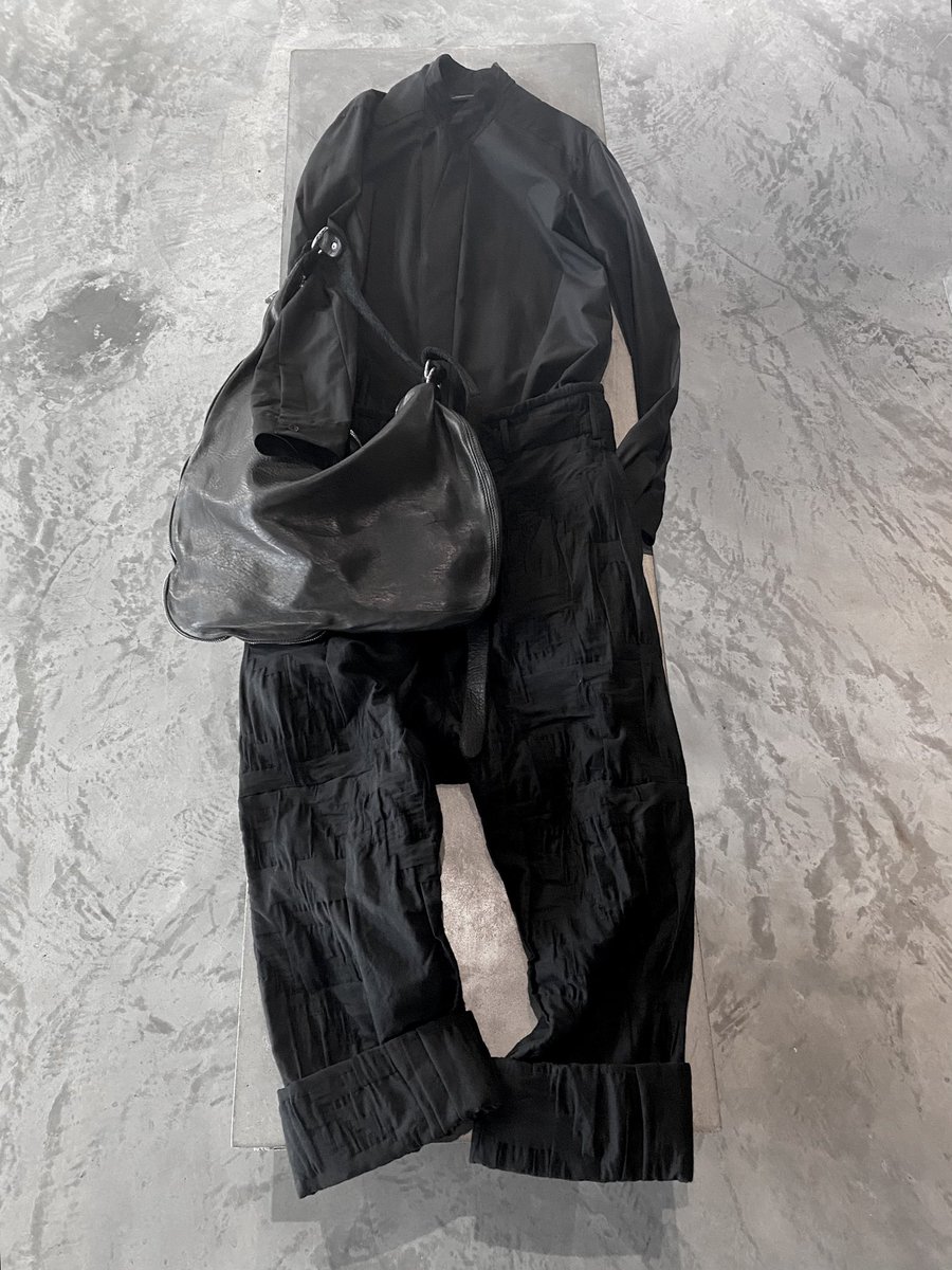 DARKWAVE_STORE's tweet photo. All Black Look feat: JULIUS shirt, NUDE:MM pants &amp; GUIDI bag 

SECTS SHOP, Orchardgateway 04-14 Singapore &amp; Online: https://t.co/Aot6TSXU01 
#sectsshop #singapore https://t.co/uIsHfanvV2