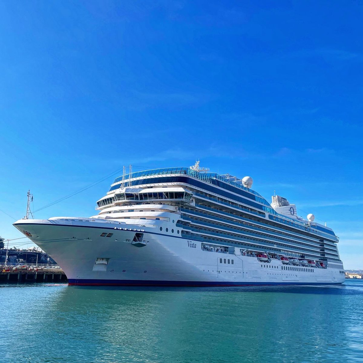 MrsPopCruise's tweet photo. As seen today in San Diego, the @HALcruises #Koningsdam and the @OceaniaCruises #Vista. We’ve enjoyed the Koningsdsm on multiple occasions and @popularcruising just got off the Vista. We’ll both be on in March and I can’t wait! https://t.co/Hqgps5ak7m