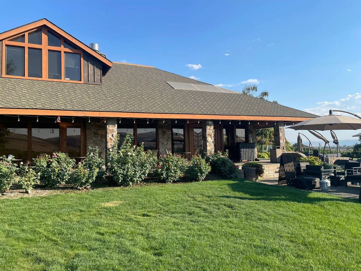 192_monica's tweet photo. Sip, savor, and soak in the stunning views at Treveri Cellars in Yakima. A wine lover's paradise awaits! 🍷🌅 https://t.co/9pBzeOYYek