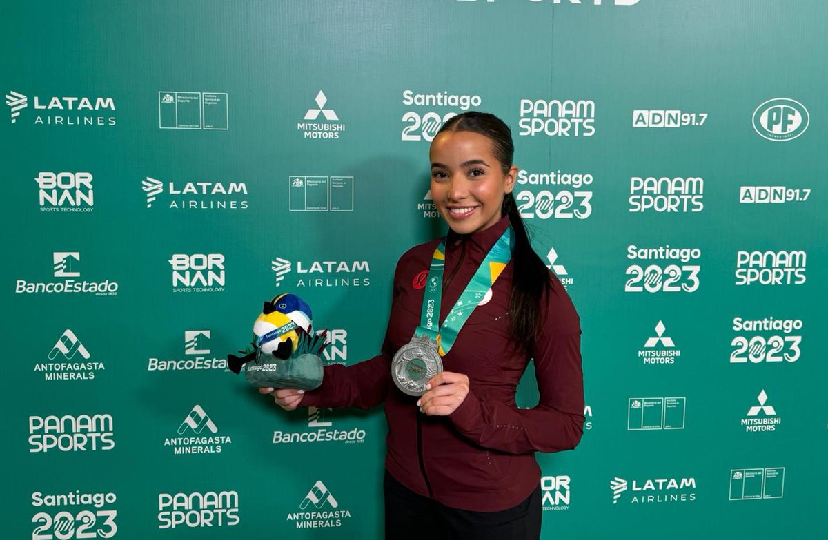 Chalk up a silver medal for Yamina Lahyanssa at Pan Am Games. The story:
karatecanada.org/yamina-lahyans…