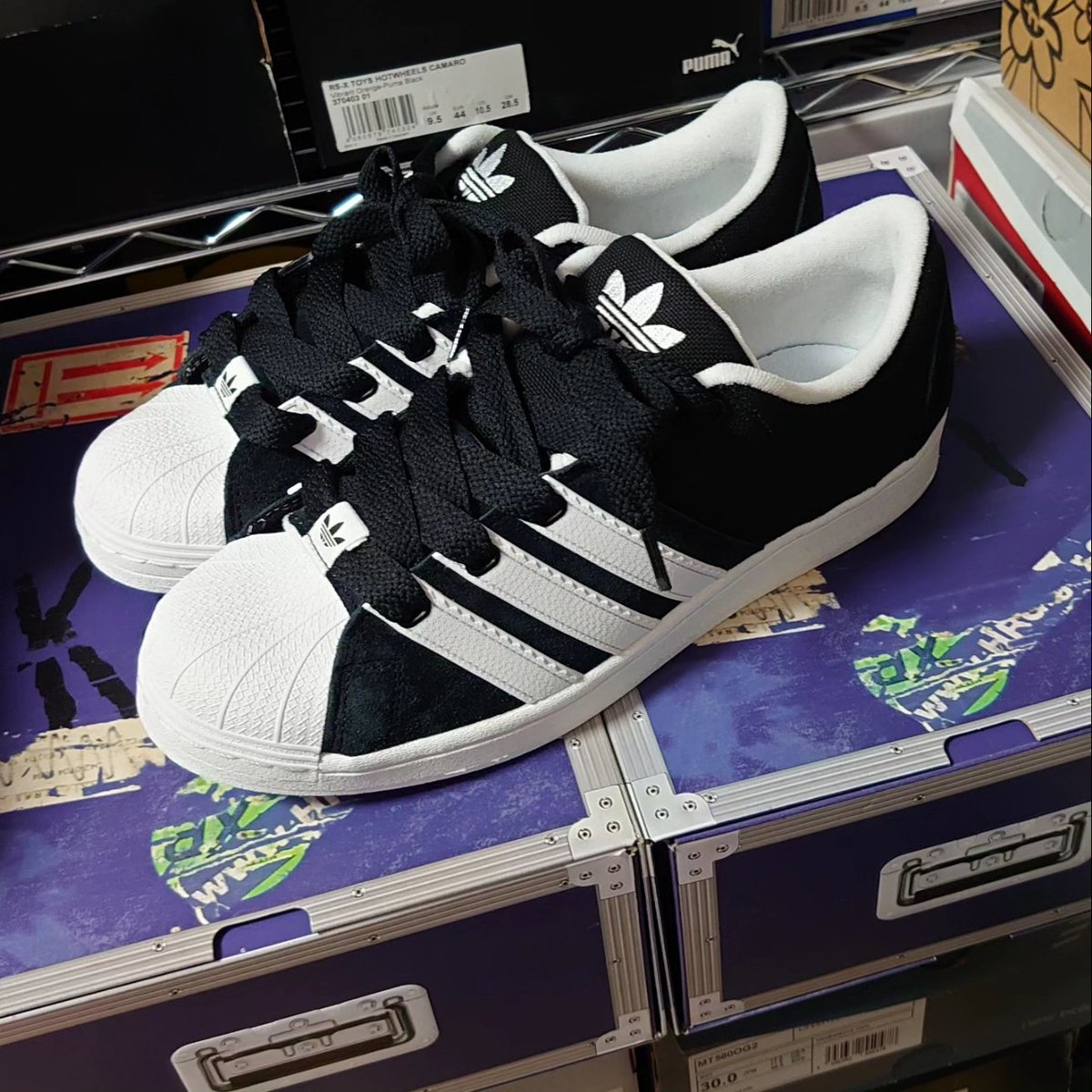 adidas x KornのSupermodified がよすぎて今年2月に復刻してた通常の