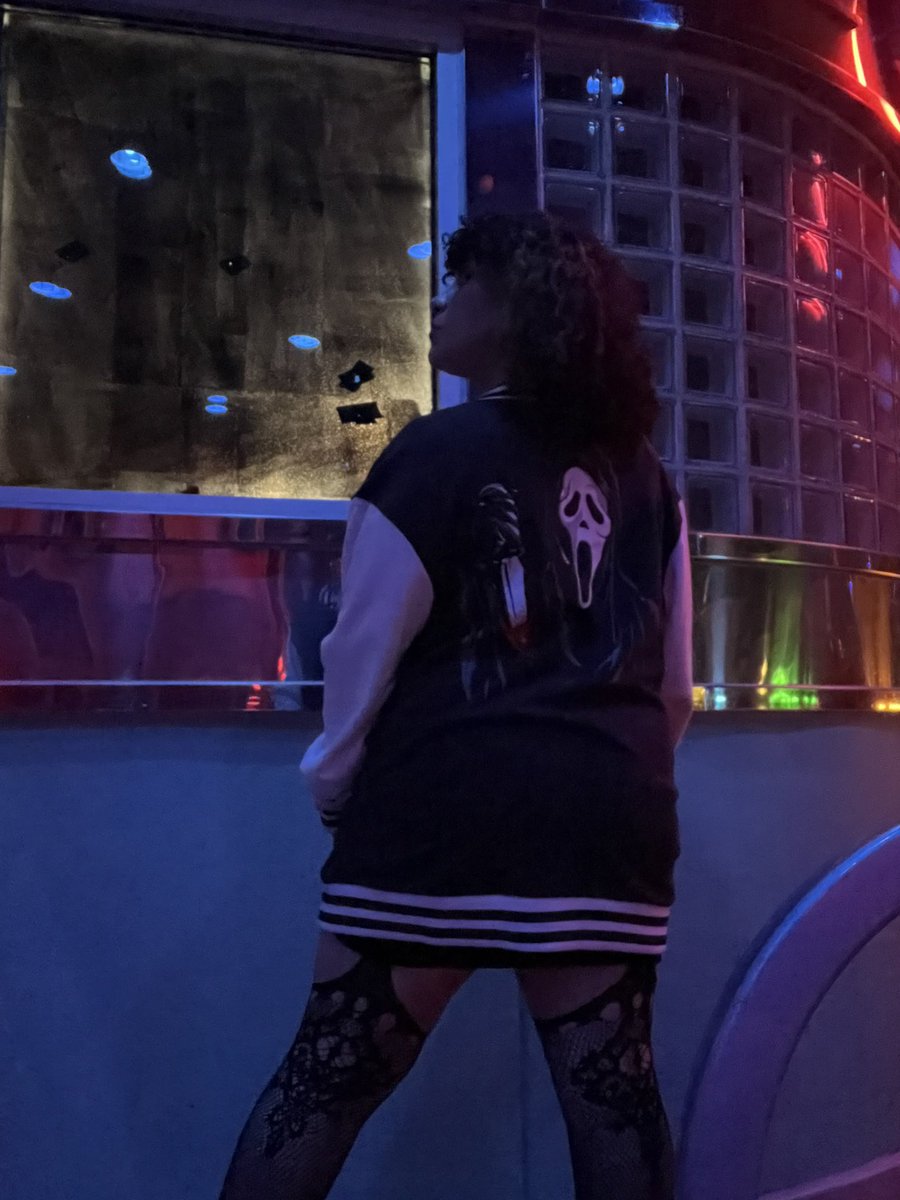 cherryxcandyx's tweet photo. missing Halloween already 🖤🦇👻 https://t.co/erpLsu5Aug
