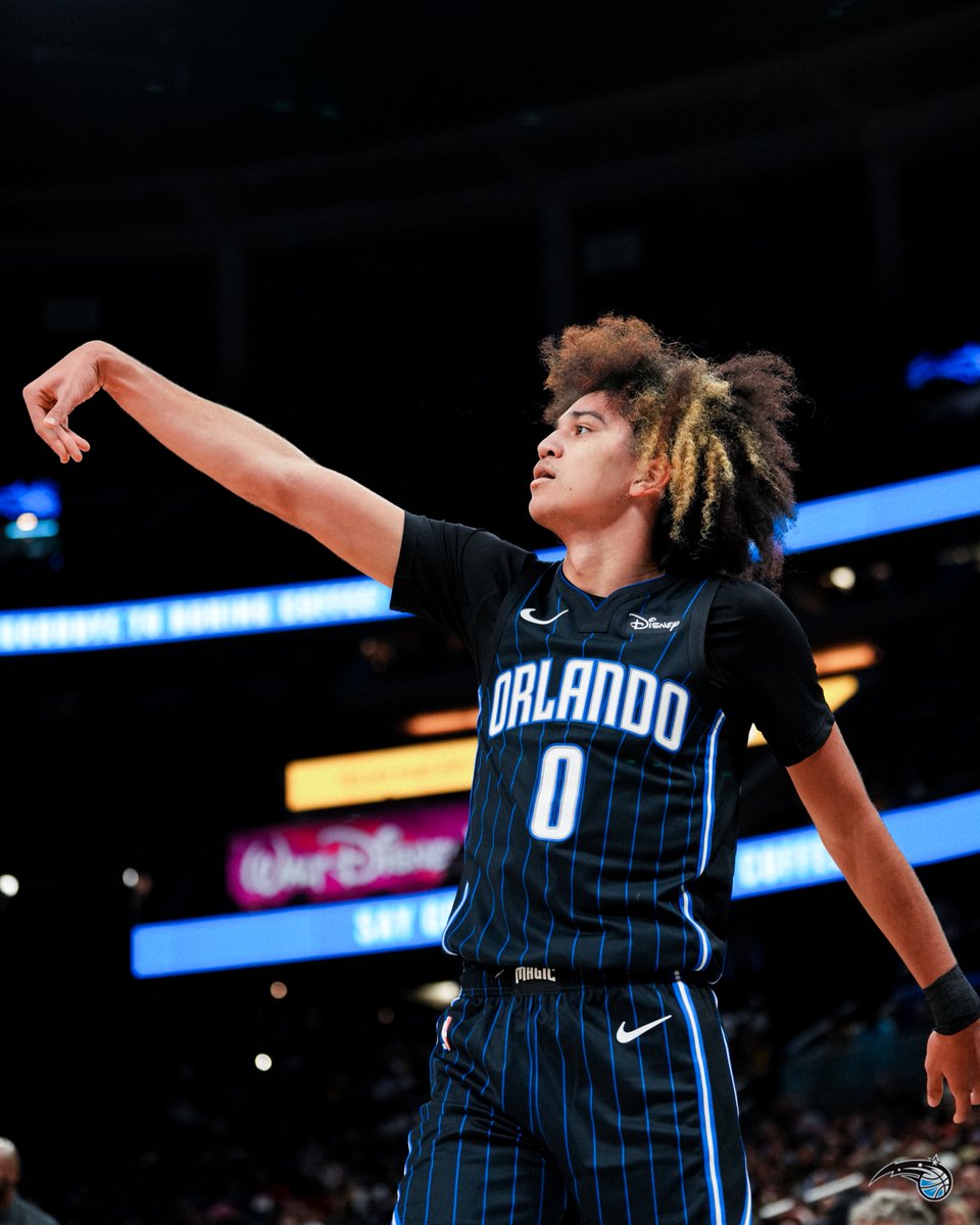 Anthony Black in his first NBA start:

11 PTS 
4 REB
67% FG
2 3PM
+32 +/-