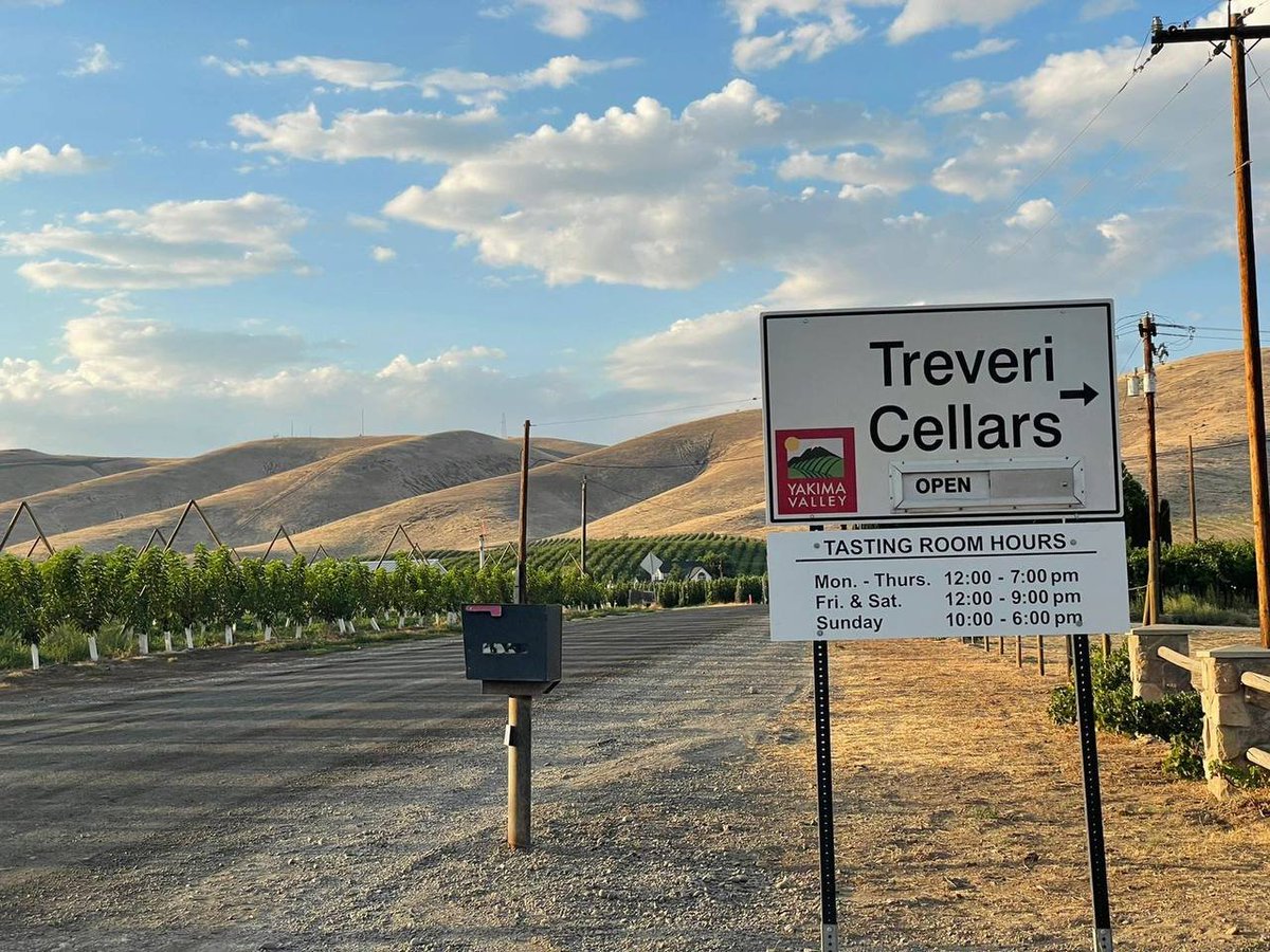 EileenDenndc's tweet photo. Escape the ordinary and immerse yourself in the extraordinary flavors of Treveri Cellars in Yakima. Cheers to a memorable experience! 🥂🍷 https://t.co/s9HwjCEvLs