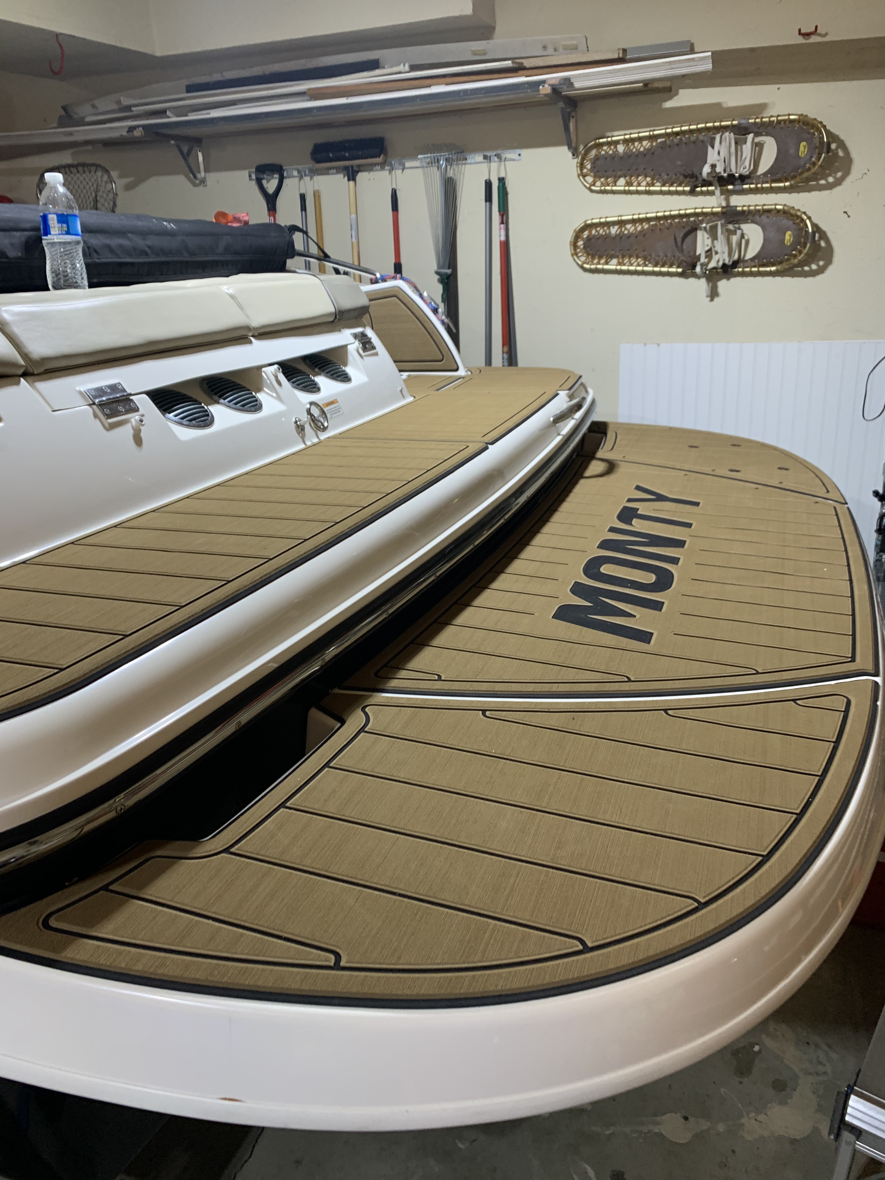 USATuff SeaDek-Do-It-Yourself Boat Decking Guide