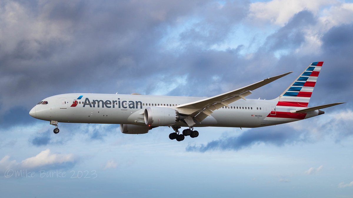 American Airlines B787-900,N828AA, AAL37, Diverting into <a href="/stjohnsairport/">St. John's Airport</a> with a medical emergency.