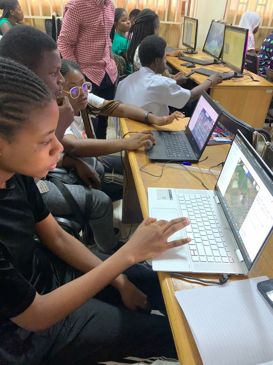 AmaBonsu19's tweet image. #letgirlsmap
#everywhereshemaps
#wedontjustbuildmapswebuildmappers