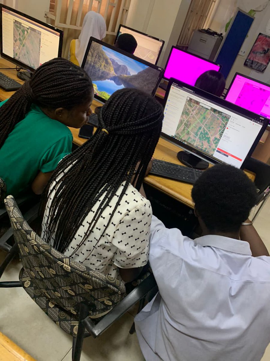 AmaBonsu19's tweet image. #letgirlsmap
#everywhereshemaps
#wedontjustbuildmapswebuildmappers