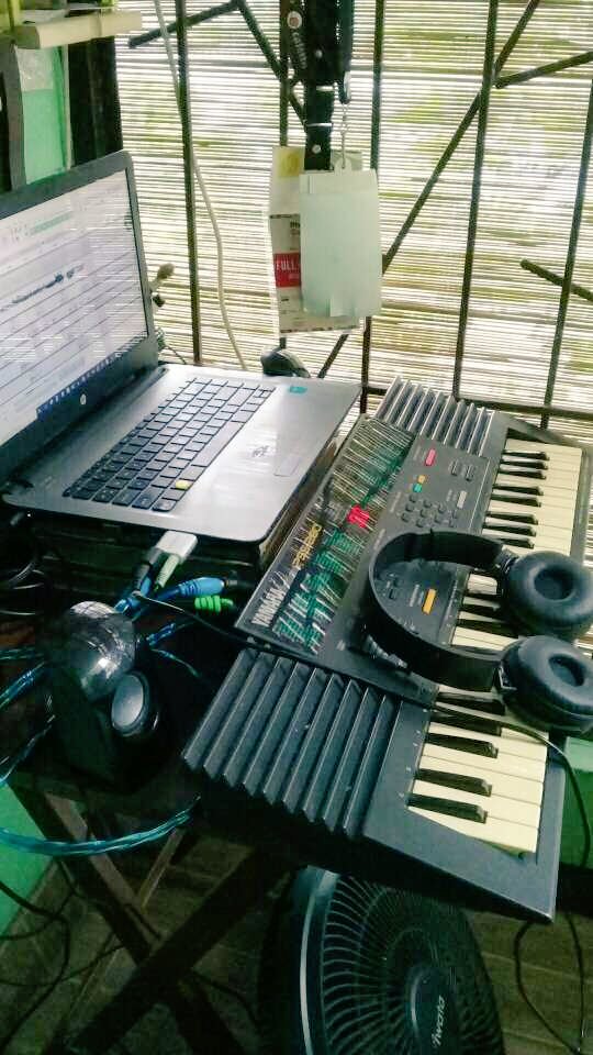 EllsonVery's tweet image. Its been past a couple of months of learning to record (trials and errors), but now at near completion of my first song with all heart in it (including a real mastering), that will be published soon on youtube (and bits of it on twitter as well)