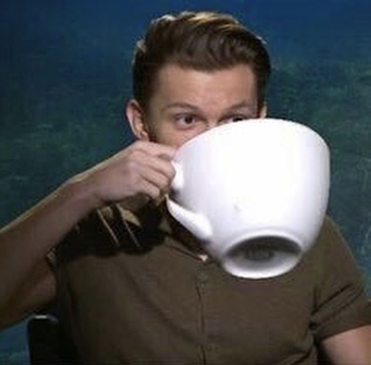 4 moods while watching the finale #shingeki