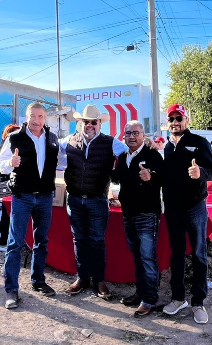 YAZYESENIA's tweet photo. Actividad realizada por el comité Municipal de @PriMuzquiz  en  la colonia las aves en #Muzquiz
 #Coahuila @gachupinoficial #Ruta2024 https://t.co/Y6pdSCjmYd