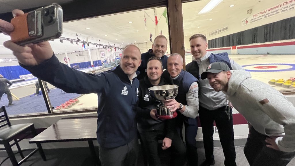<a href="/TeamGushue/">Team Gushue</a> <a href="/worldcurling/">World Curling</a> <a href="/BradGushue/">Brad Gushue</a> <a href="/MarkNichols_NL/">Mark Nichols</a> <a href="/eharnden83/">E.J. Harnden</a> <a href="/gwalker71/">Geoff Walker</a> <a href="/calebflaxey/">Caleb Flaxey</a> Behind the scenes 🤳