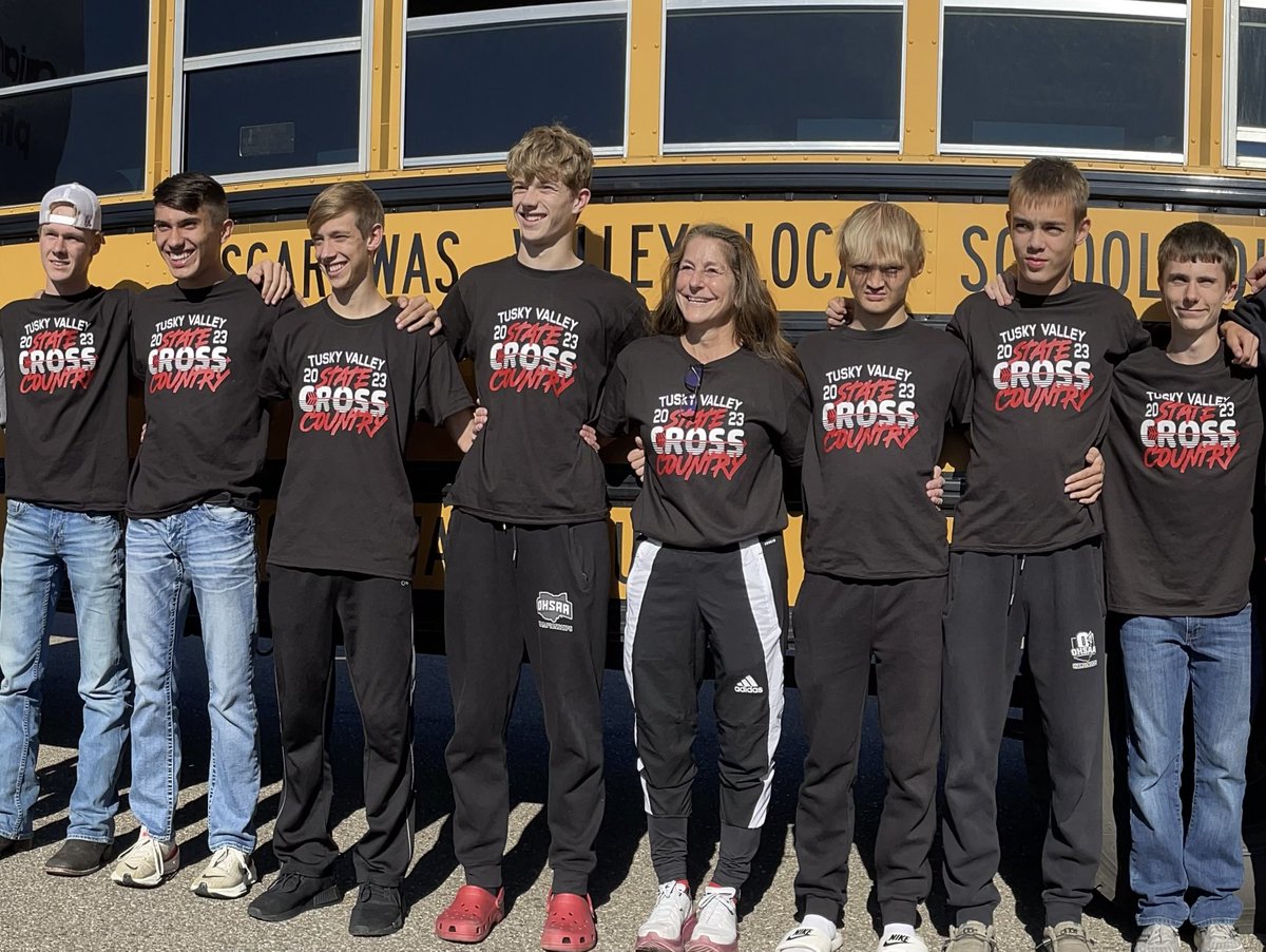 TVTrack_'s tweet photo. Congratulations to the Tusky Valley boys cross country team for placing 9th at the State Meet today. Leading the way with a 27th place finish was Jake Kapper which gave him All Ohio status!! #wearetuskyvalley🏃‍♂️ https://t.co/0P3LGI5Wrw