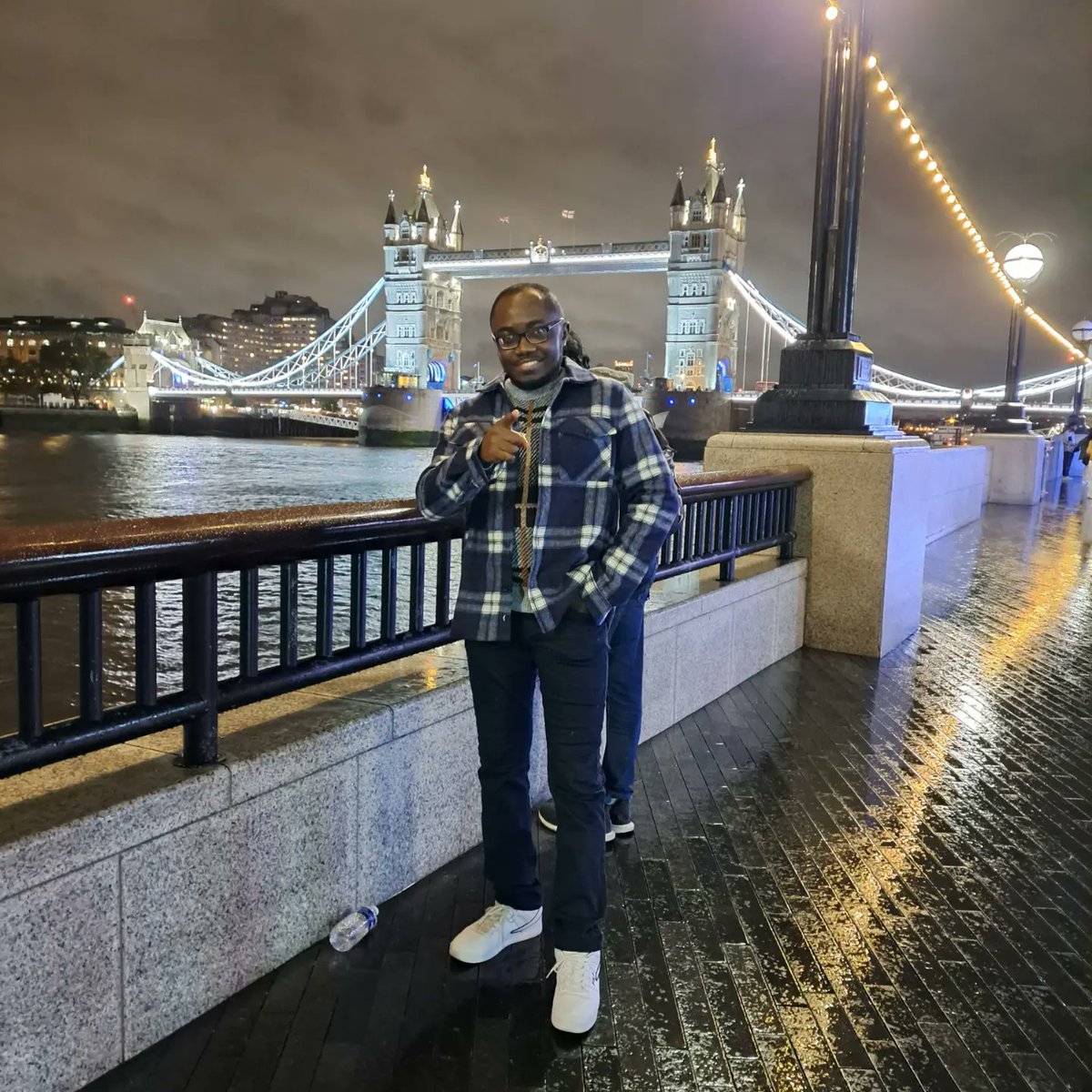ayeni_philips's tweet photo. This year's acceptance rate was just 28%, so getting accepted into the conference was a big deal. Aside from getting to present my research, I got to travel to the UK for the first time (had some sightseeing), and I met big names in the Information Studies field. https://t.co/1Z0BqPtOe0