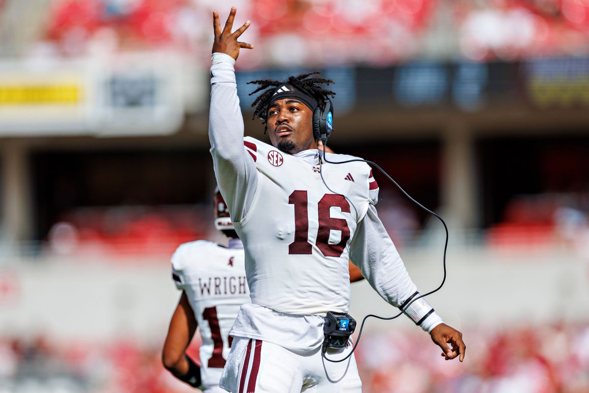 Hail State Stool tweet media