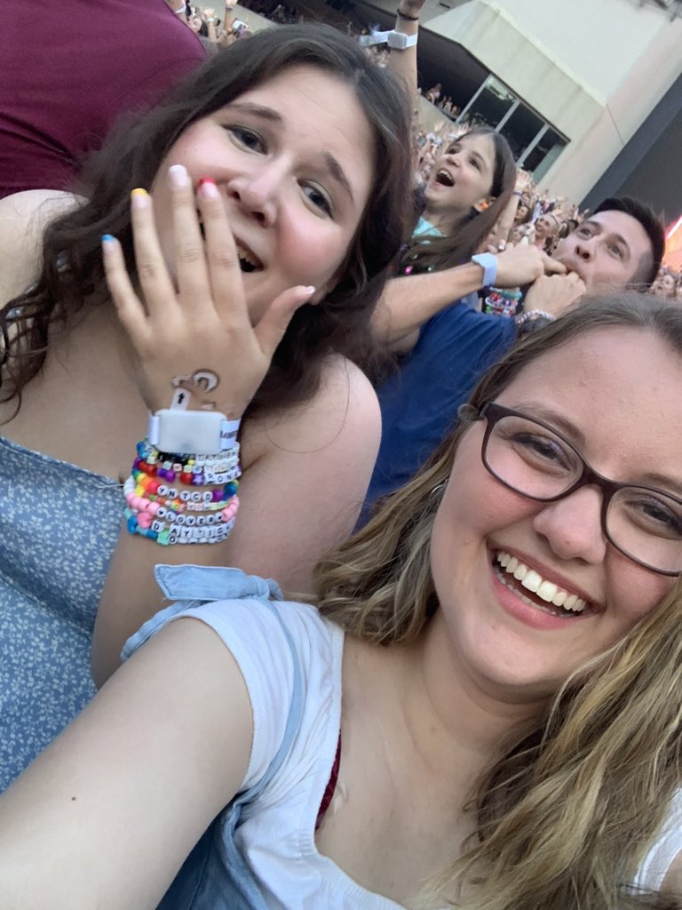 okay…
<a href="/amyspoehleroids/">wine country’s #1 fan</a>