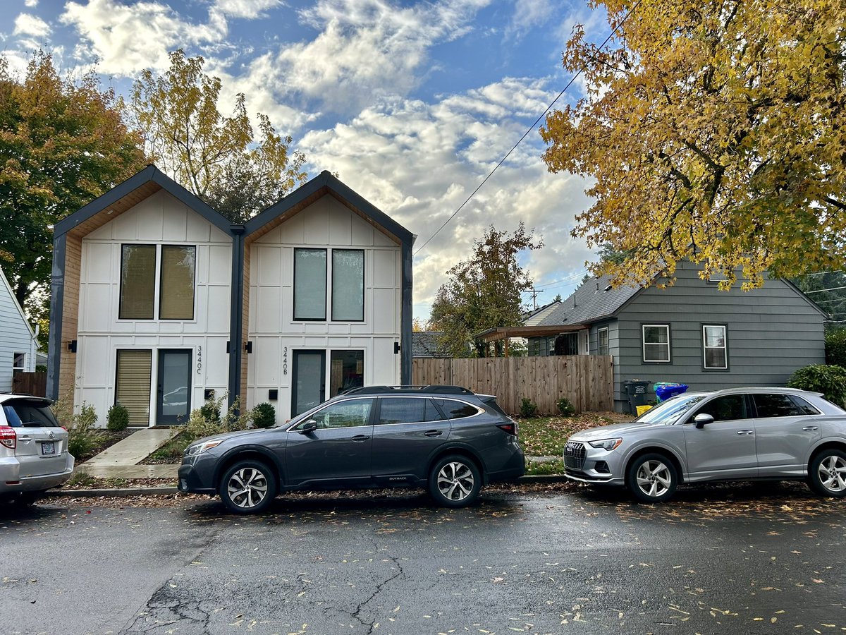 nbrhoodwrkshop's tweet image. The built results of Portland’s liberalization of single-dwelling zones now allowing up to four units by-right. A little bit of market research demonstrates that these sell for 60-80% less than a new build single-detached in the same neighborhood.