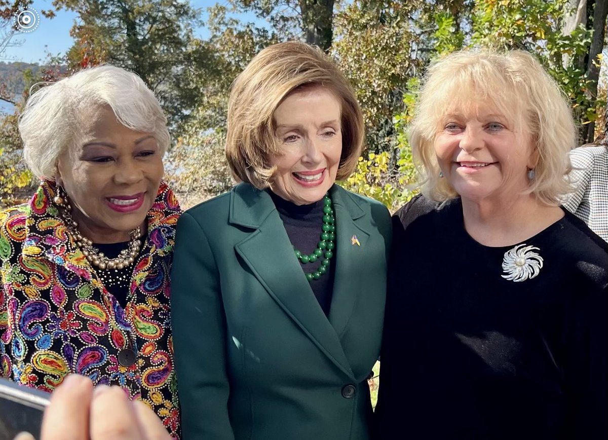 L. Louise Lucas tweet media