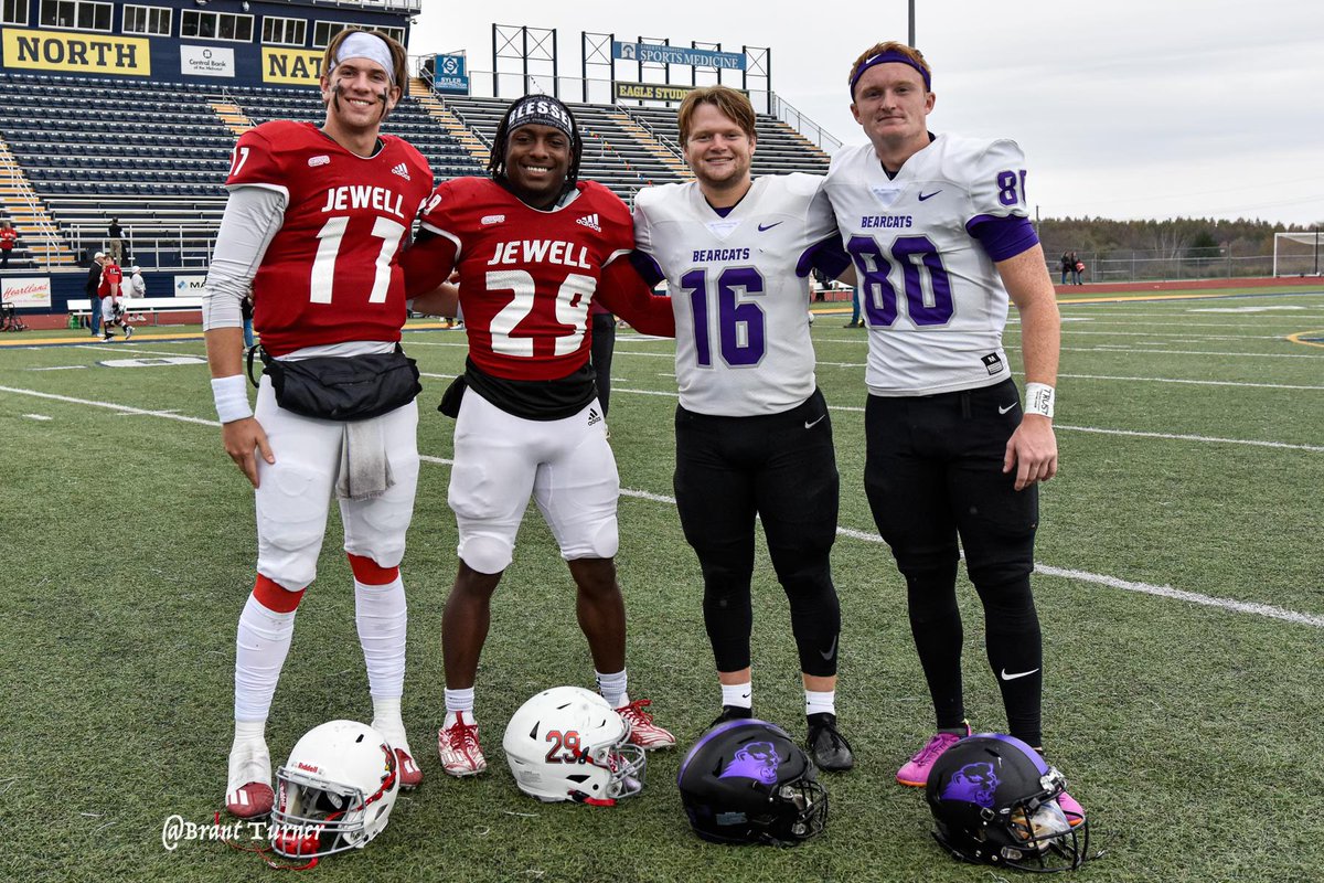 Great seeing these BHS tigers together on a 🏈 field. Let’s Geaux! 💜❤️🖤💛 @BvilleFB #onceatigeralwaysatiger