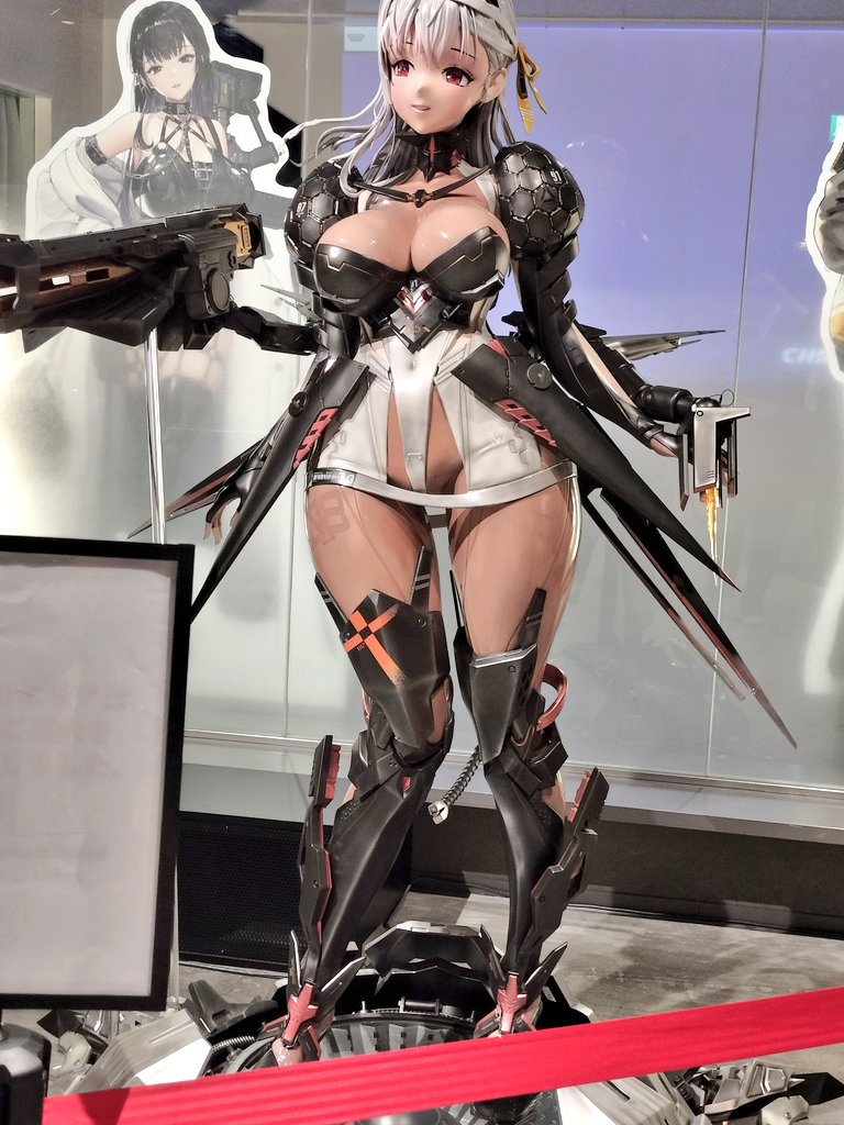 NIKKE Exhibition モダニア 等身大 スタンディ 受注生産商品】等身大