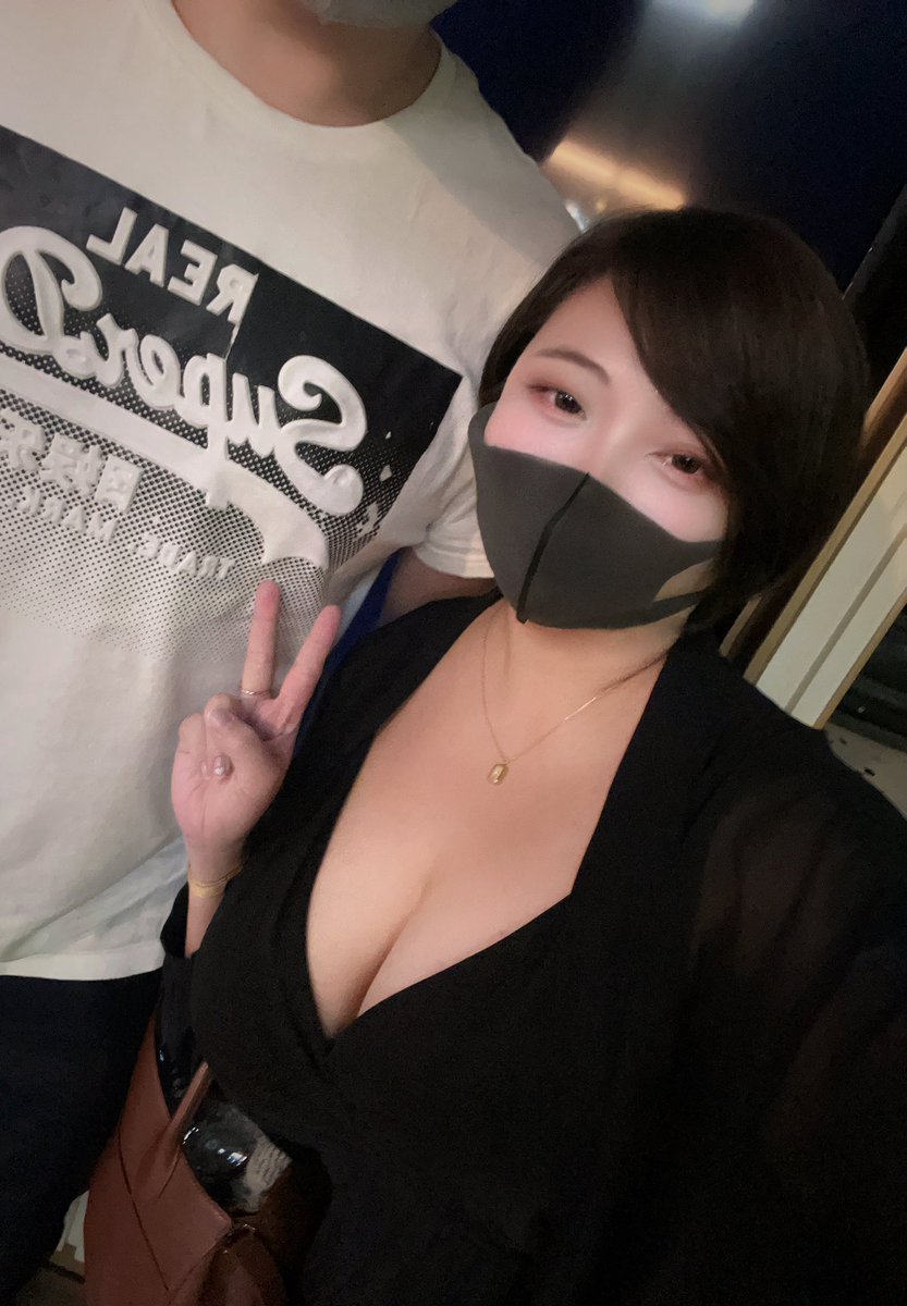 💛約會實錄💛心得大公開‼️

「整倜過程就是輕鬆舒服的
就像是男女朋友約會的感覺
卻又很自在
我好喜歡這種感覺
也很高興老師能對我像對情人一樣
沒有想到
居然會是這樣美好的體驗
跟我過往的經驗完全不同」

「這次真的學到很多
不是只有開心而己 也很有收穫
真心覺得物超所值！」

❤︎︎❤︎︎❤︎︎
訂閱一年送約會😘
11月名額剩下個位數
報名方法在留言處⬇️