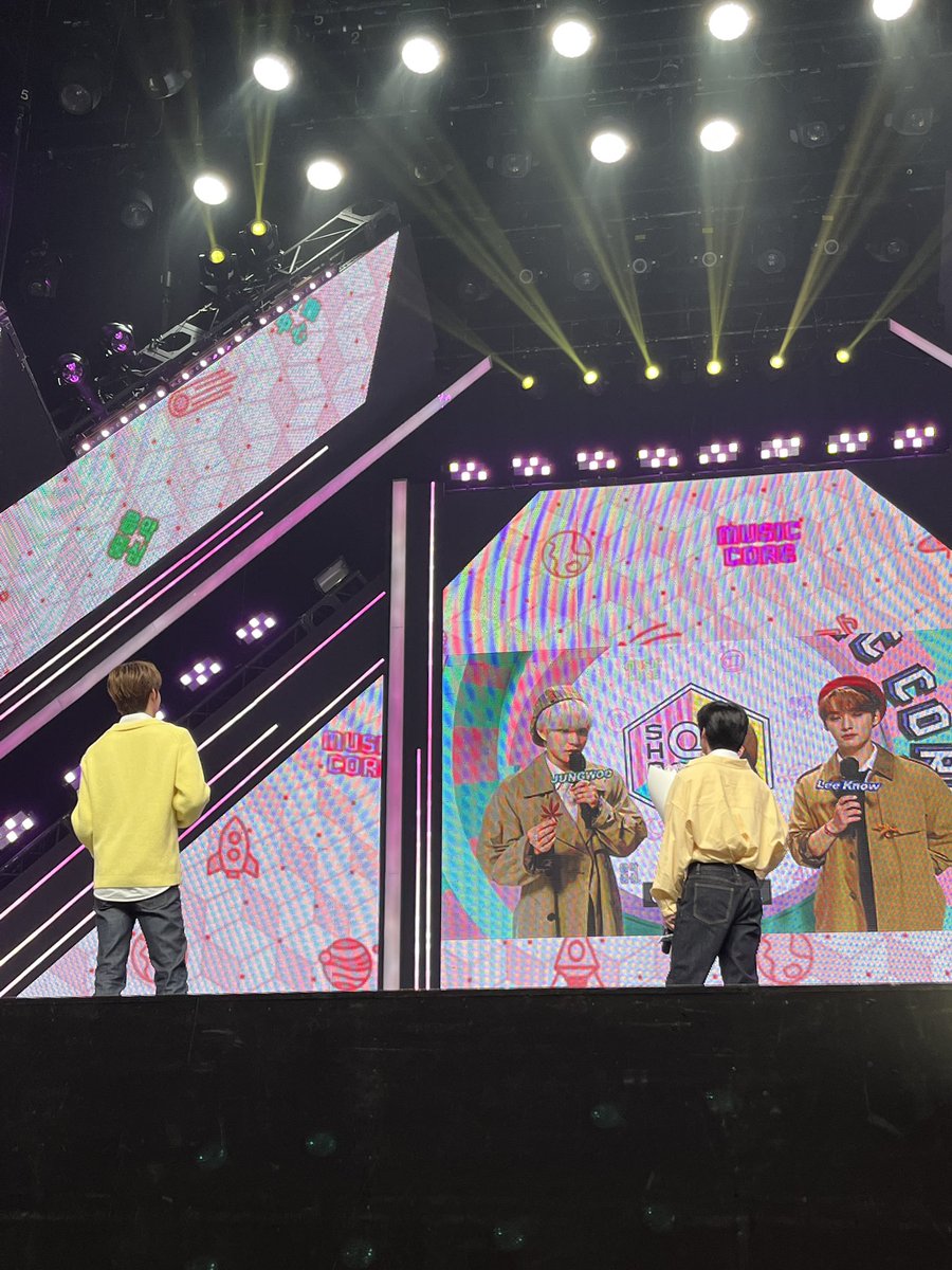 쇼! 음악중심 tweet media