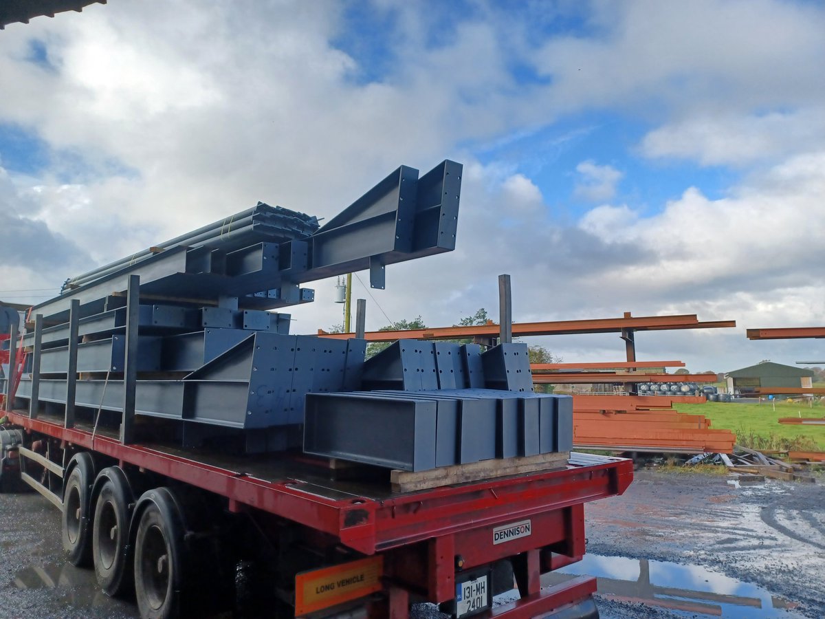 steelyman10's tweet photo. An extension to an existing factory heading off South this week for a very good customer. Contact me with any enquiries in relation to steelwork requirements. #rossdrumengineering #cecertified #en1090 #steelfabrication #structuralsteel #steelconstruction #kitsteel #kitbuildings https://t.co/j3C2POFXar