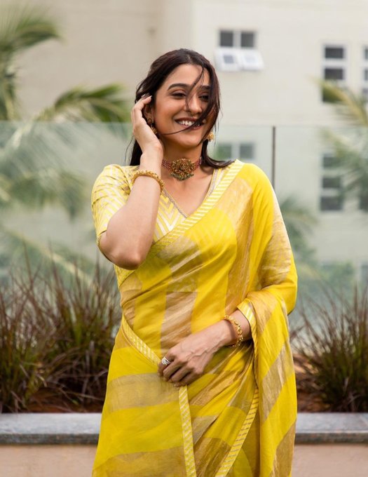 F-J4F7lWkAE4NaU?format=jpg&name=small