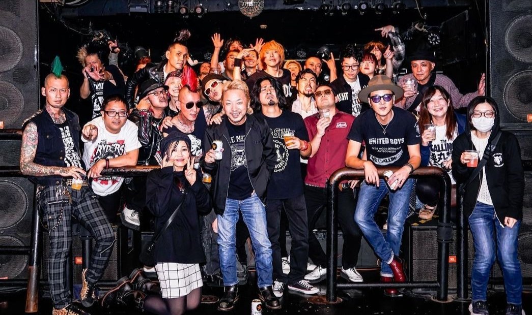 z_piratesrocks3's tweet photo. Thanks for FELLOWS❗
DAY1
#FELLOWS
#FELLOWS53
#EASTBAY
#SKINHEADGIRL
#THERAPTOLS
#TheCALLINGS
#UkuleleHiro
#FELLOWS54
#DIRTYOLDDRUNX
#NITROX
#NOJOBs
#THEASIANLIPS
#TheGroovyTimes
#TheKeyStone
#DJz
#DJTAKA
#高円寺showboat https://t.co/7LBCFaguYa