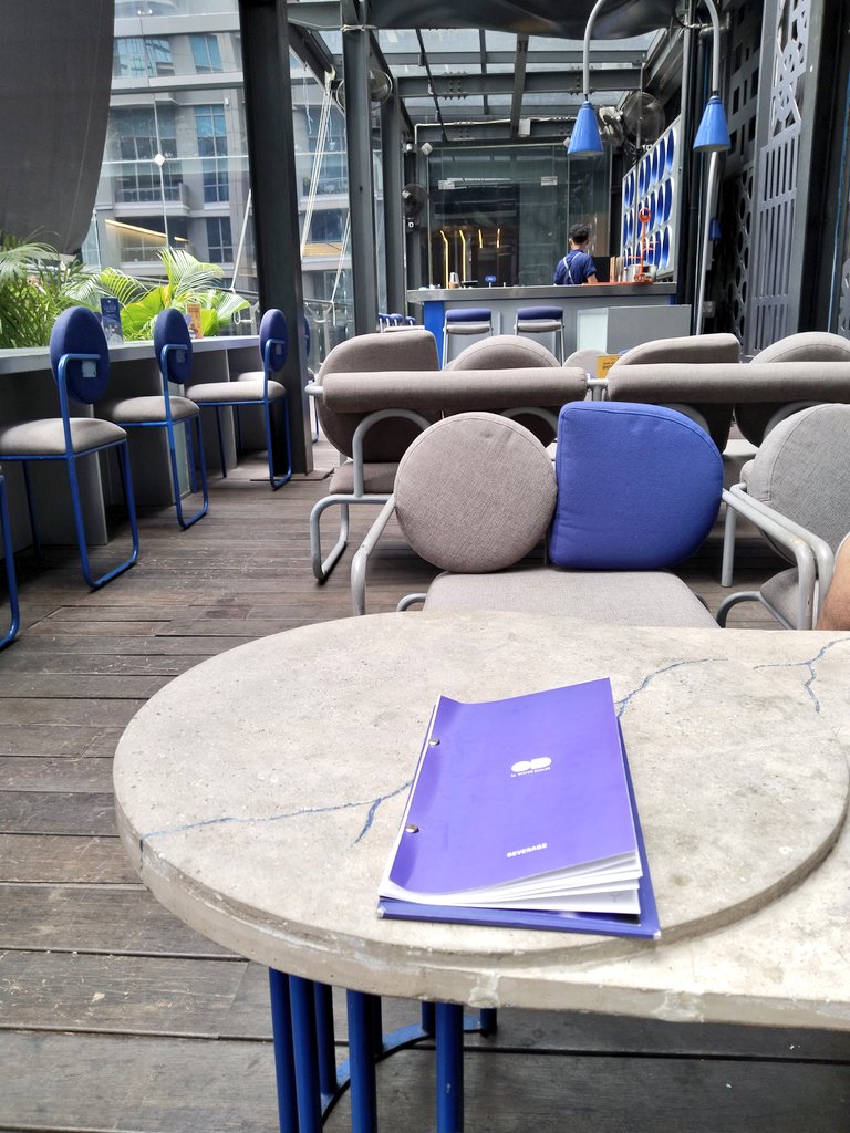 昨日のオイスターバー良かった！牡蠣ちゃんと美味しいし(お腹も無事だし)、お子にFish&amp;chips無料サービスしてくれたし、醤油パスタ(幼児も食べれる)も美味！ちなみに写真の6ピース🦪18万ルピア😳👏
ちょっと良いもの食べる時に東京よりコスパ高いって🇲🇨で初めての感覚maps.app.goo.gl/u1N84yHG8bUg5h…