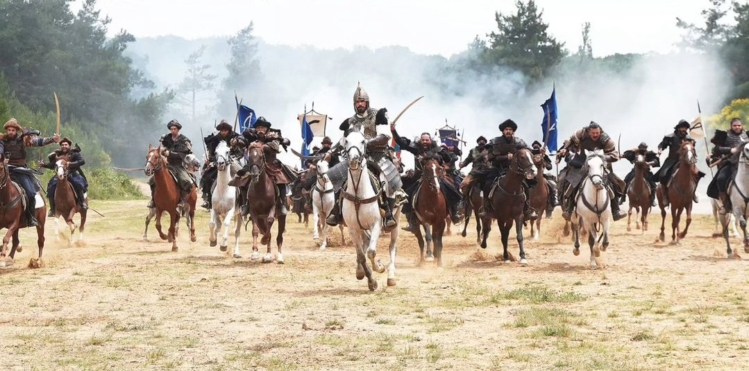 BAAFC87's tweet image. #Alparslan ep. 61 (Final) pics 🥺🖤

#BarışArduç
#AlparslanBüyükSelçuklu