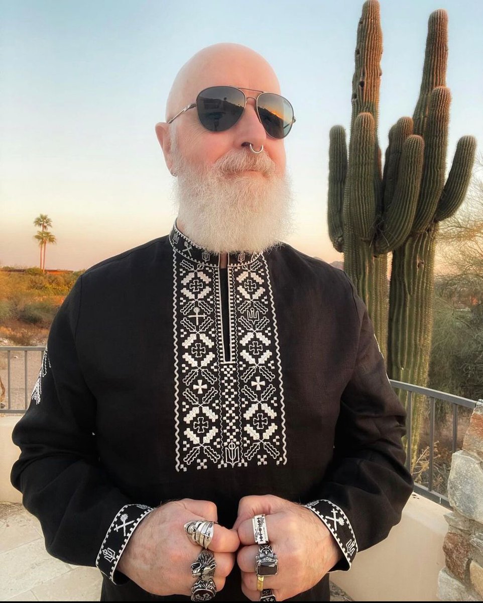 “metal blessings peace be with you”🤘😈🎤🔉🛡