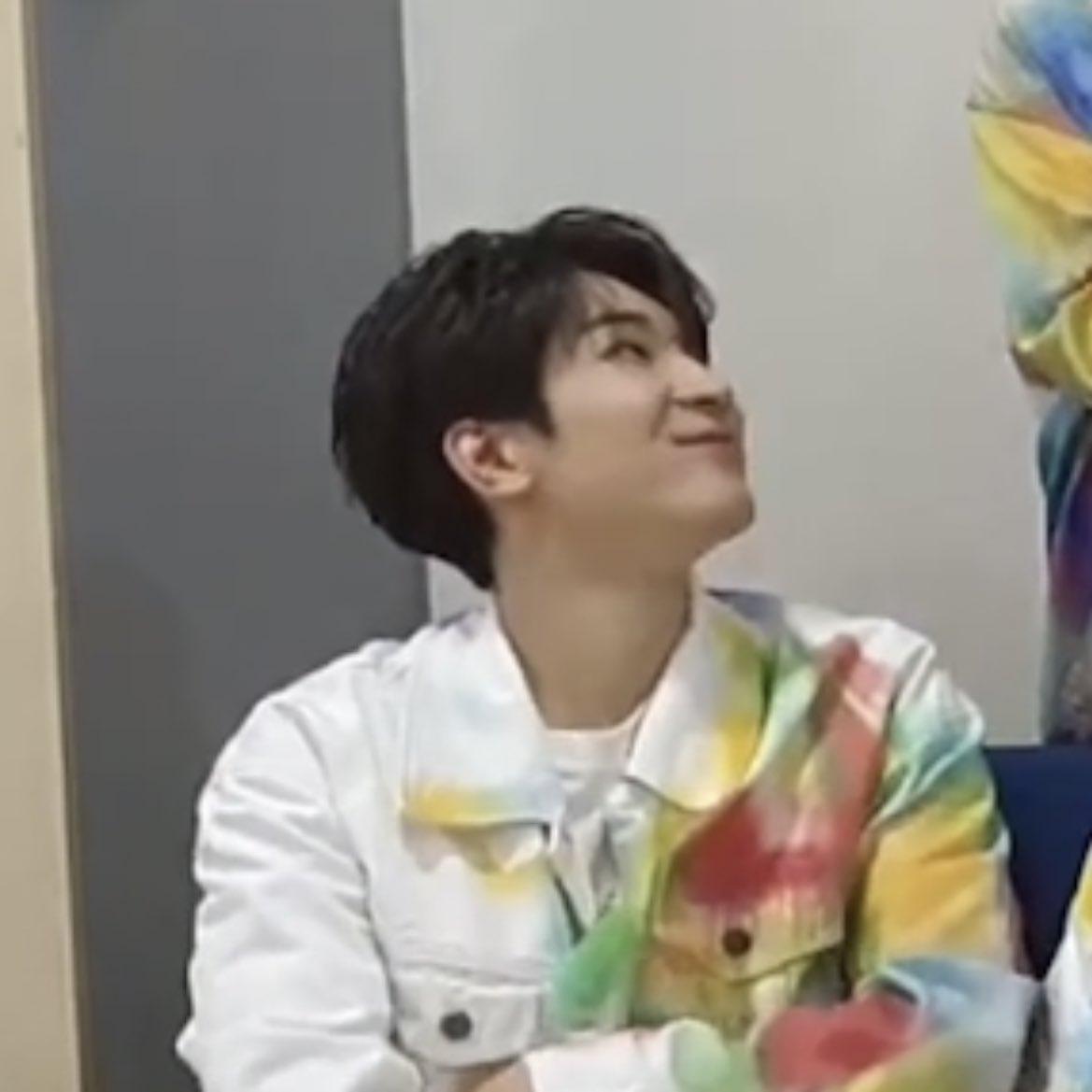 tinkswonu's tweet photo. wonwoo everytime dino says something: https://t.co/gT7OxRKogO
