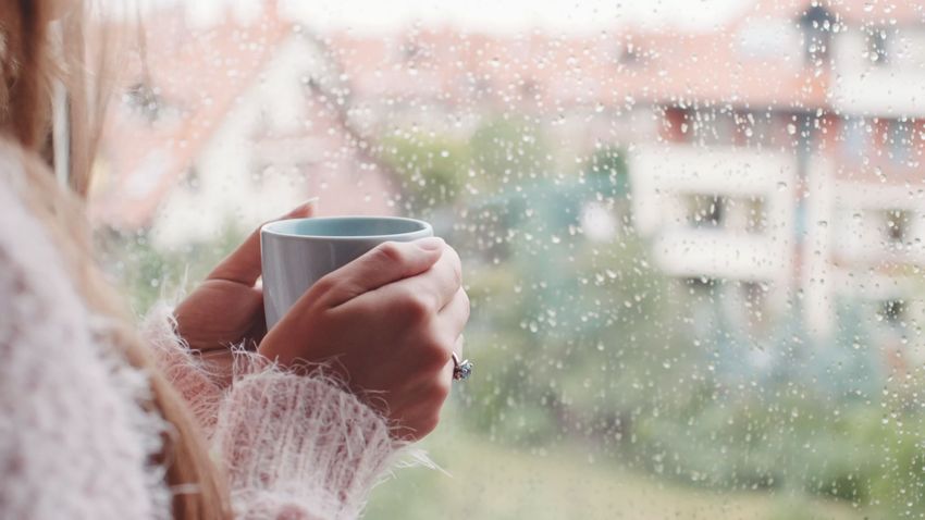 Szerintem az ilyen esős vasárnapot azért küldik fentről nekünk, hogy jót aludjunk ( már aki megteheti ), és együtt legyen a család!                       I think such a rainy Sunday is sent to us from above so that we can sleep well (who can do it) and be together as a family!