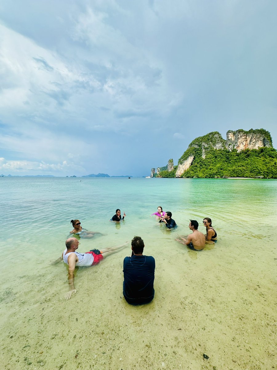 Francois_Roger's tweet photo. 🌞 🏝️ Rassemblement régional @Cirad #DRASEC @Inter_dPs à Krabi 🇹🇭 https://t.co/H17VyUULPC