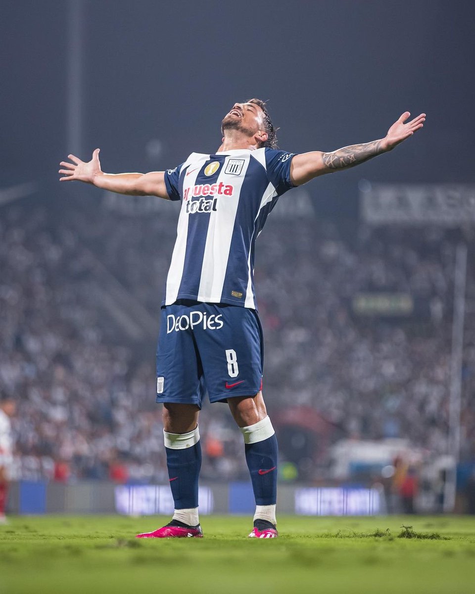 HBDLREDONDITA's tweet photo. HOY SÍ HUBO MOROS EN LA #COSTA
El Gaby no es el mismo y todos los ven, el no tener esa competitividad que tenía en Chile hizo que su nivel bajará muchísimo, e incluso muchos de los  hinchas no lo querían para el próximo año. Hoy estuvo en el lugar correcto para ponerla donde sabe https://t.co/l8BxHEUTue
