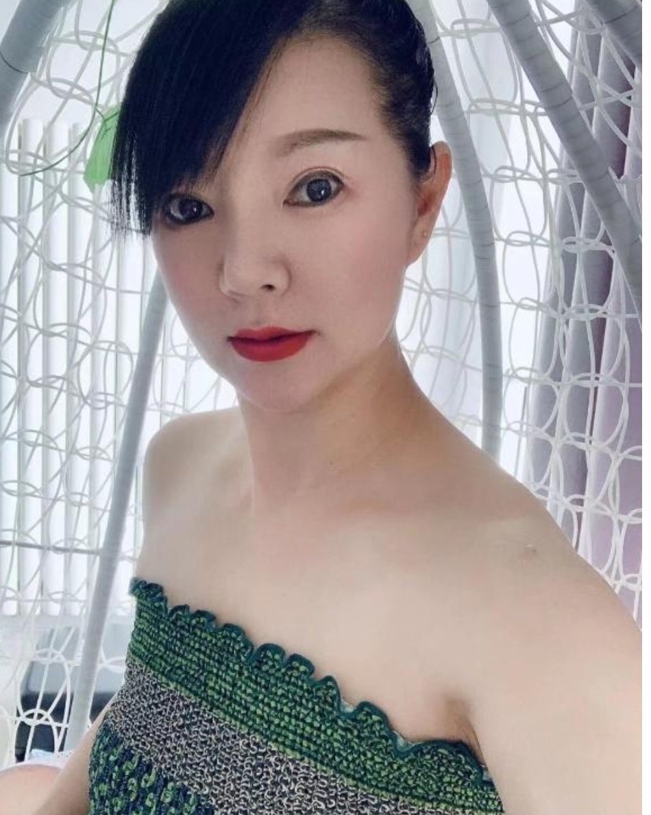 ConradSapir2's tweet photo. 百期抽奖活动第三期📍
天津市-河西区-爱丽舍路天津外国语大学马场道校区
人妻或者妈妈已经调教
粉丝福利开销费用报销
报销吃饭钱，酒店，来回车票，避孕套
（随机抽取一个粉丝体验别人的妻子或母亲）如图所示
免费真实有效，费用由博主承担
点赞转发中奖几率高
＃人妻 ＃妈妈 ＃抽奖活动 https://t.co/2xG2WV8ozI