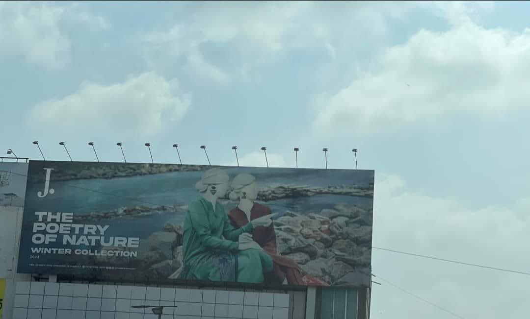 If a brand of J. | Junaid Jamshed stature can do the “billboard advertisement” without showing the face of a woman then WHY can’t the other brands? 

#timetoreflect #ponder #reflect #values #IslamicValues #ReligionOfPeace #women #sanctity