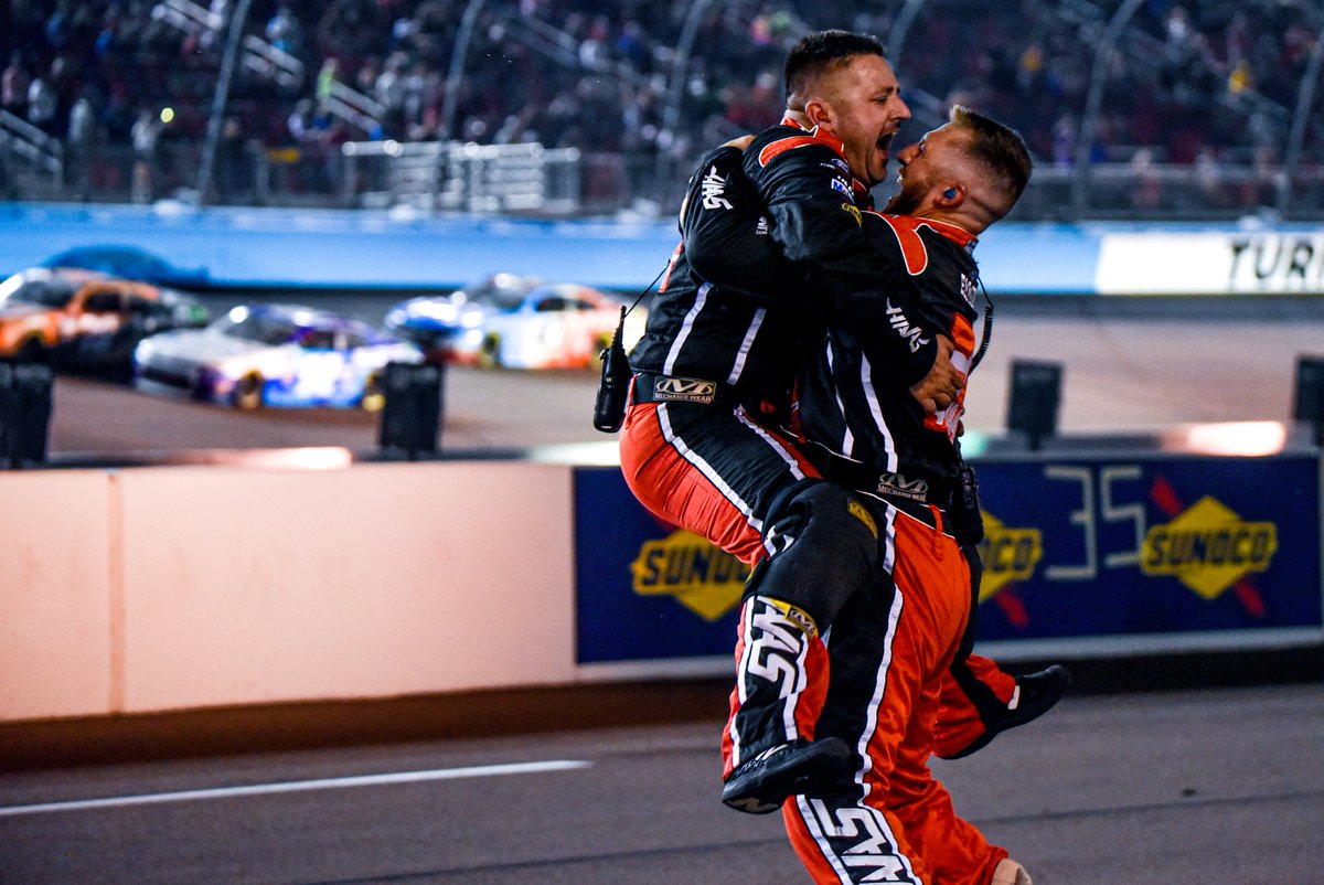 TheLTFiles's tweet photo. Championship views
#NASCAR | #Championship4 | #StoneCole https://t.co/pgLbsYHGML