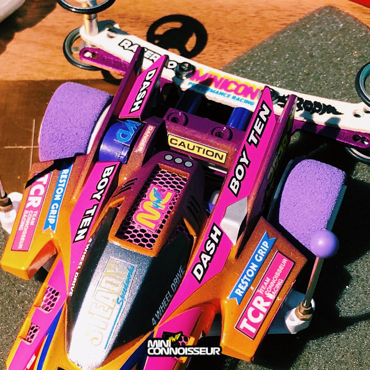 ucibandits's tweet photo. #MiniMachinesJr called #ZenBoi…it ain’t practical for competition, but soon it will be! #ミニ四駆 #タミヤ https://t.co/hydCKtroeT