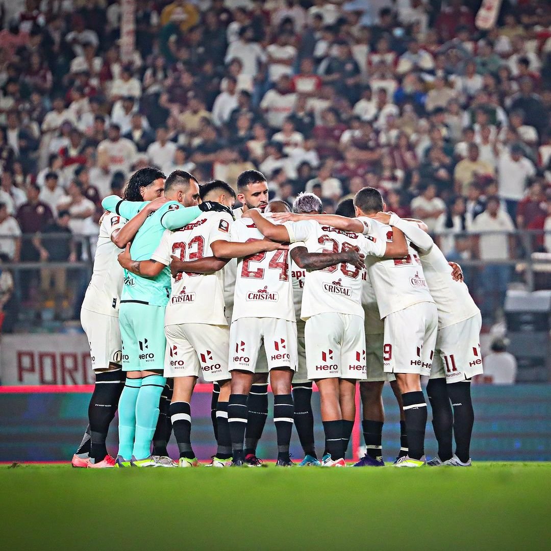HBDLREDONDITA's tweet photo. Los cremas muestran siempre su superioridad en el campo cuando el rival desprecia la posición de juego, pero lo plasmado en tu juego tienes que llevarlo al marcador, sino no vale de nada. Si la "U" quiere campeonar tiene que hacer lo mismo que hoy, pero de visita, tarea difícil. https://t.co/78bgOBxi8a