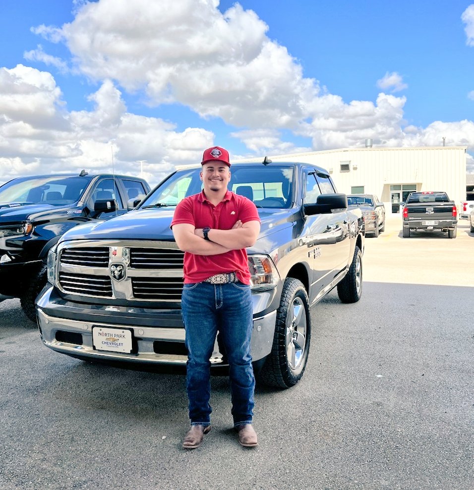 Thanks to former <a href="/NataliaSports/">Natalia Athletics</a> Uriel Arellano!

Always an honor when a former student athlete comes back and gives me this opportunity!

Awesome to see our former students working hard in the real world!

npchevy.com