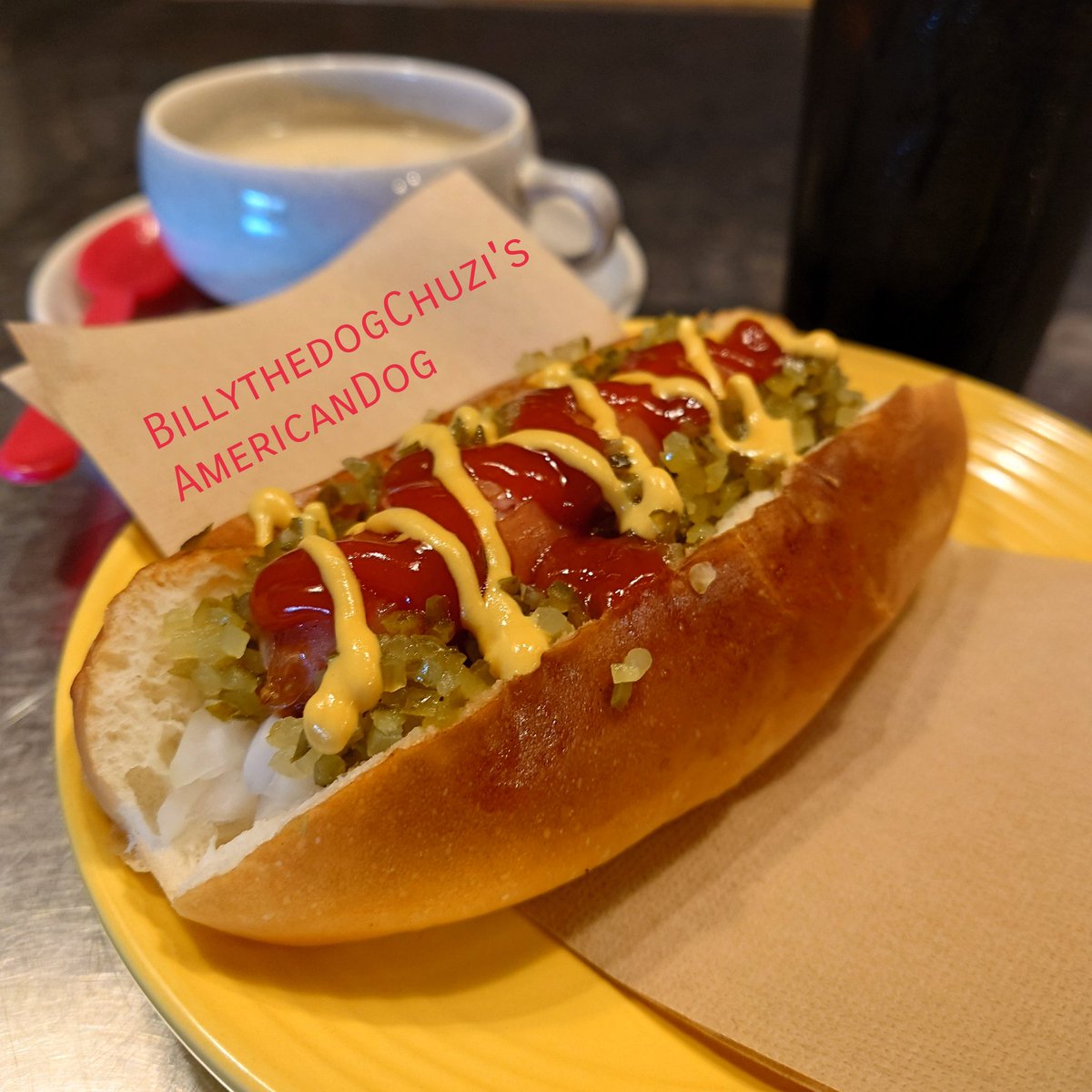 makotosamurai01's tweet photo. 本日の #昼Billy NOW
#BillythedogChuzis
#AmericanDog
#SouptheToday
#CocaCola
#Rockabilly
#1950sStyle
店も音楽も衣装もE〜っね♪ https://t.co/YToUCIwaSZ