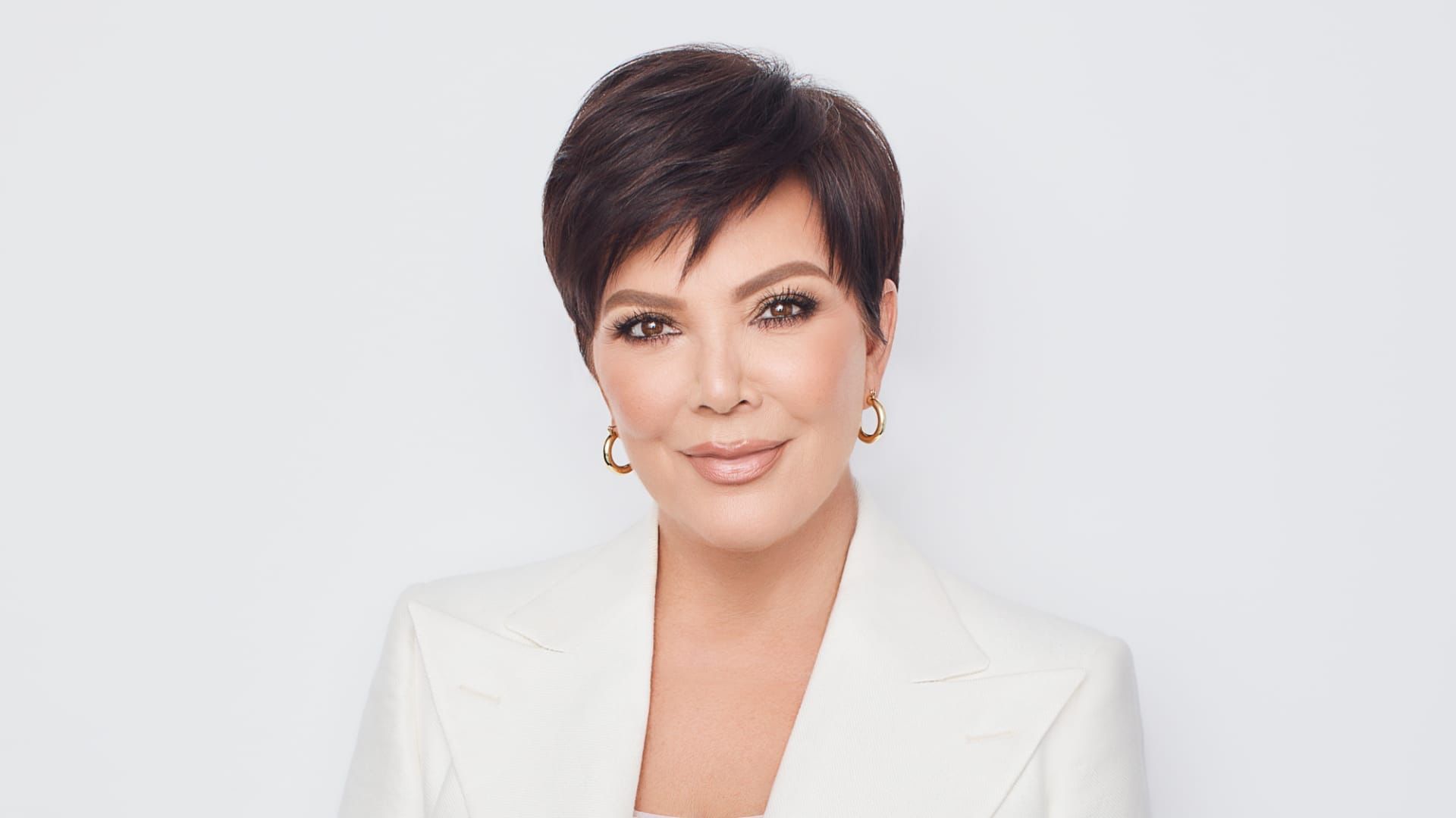 Kris Jenner is taking viewers back to the mid-2000s in her Super Bowl Oreo  commercial | ABC27