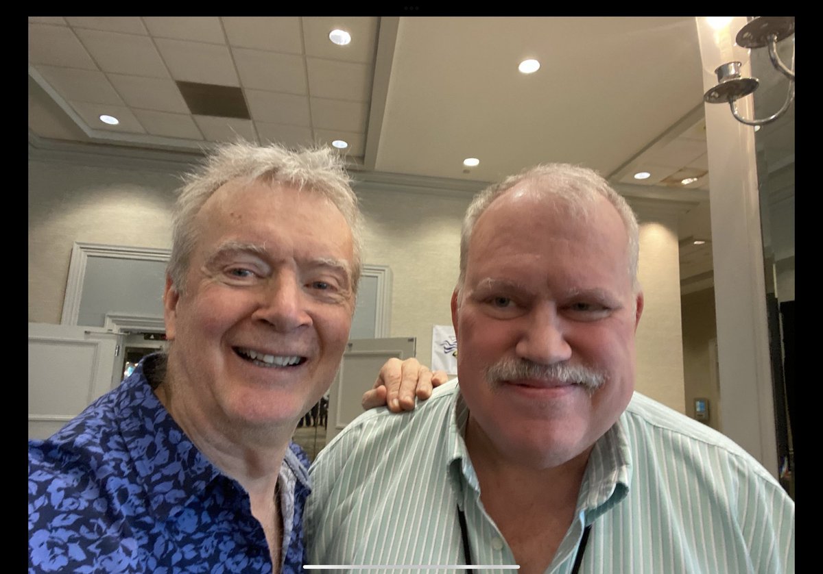 BobCoateMusic's tweet photo. With Peter White @peterwhitegtr at the Florida Smooth Jazz Weekend in Daytona Beach, Florida.

#peterwhite. #floridasmoothjazzweekend https://t.co/xRmUg2pj3S