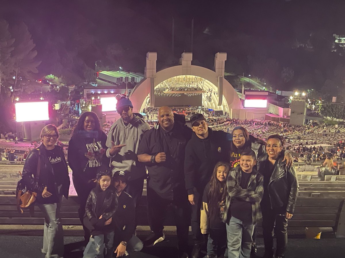 SergioRistie's tweet photo. Guns N Roses at the Hollywood Bowl with the band and their families! https://t.co/HdwWY2cDwn