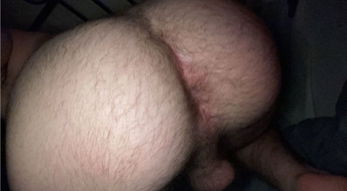 DHenioff's tweet photo. Stick your dick deep inside me https://t.co/vPYniNSUBT