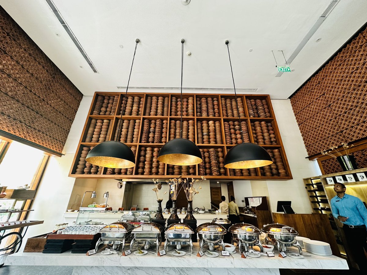 Exp_Cad's tweet photo. Breakfast Buffet @JetwingHotels 
⠀
July 22, 2023
⠀
Youtube: https://t.co/FdjhfqNIE0
Instagram: https://t.co/2fpdqlQSoX
⠀
#srilankans #travelrhythm #travel #travelgram #travelvloggers #hnhstopovers #traveladdicted #traveltheworld https://t.co/bQsJvWnzAE