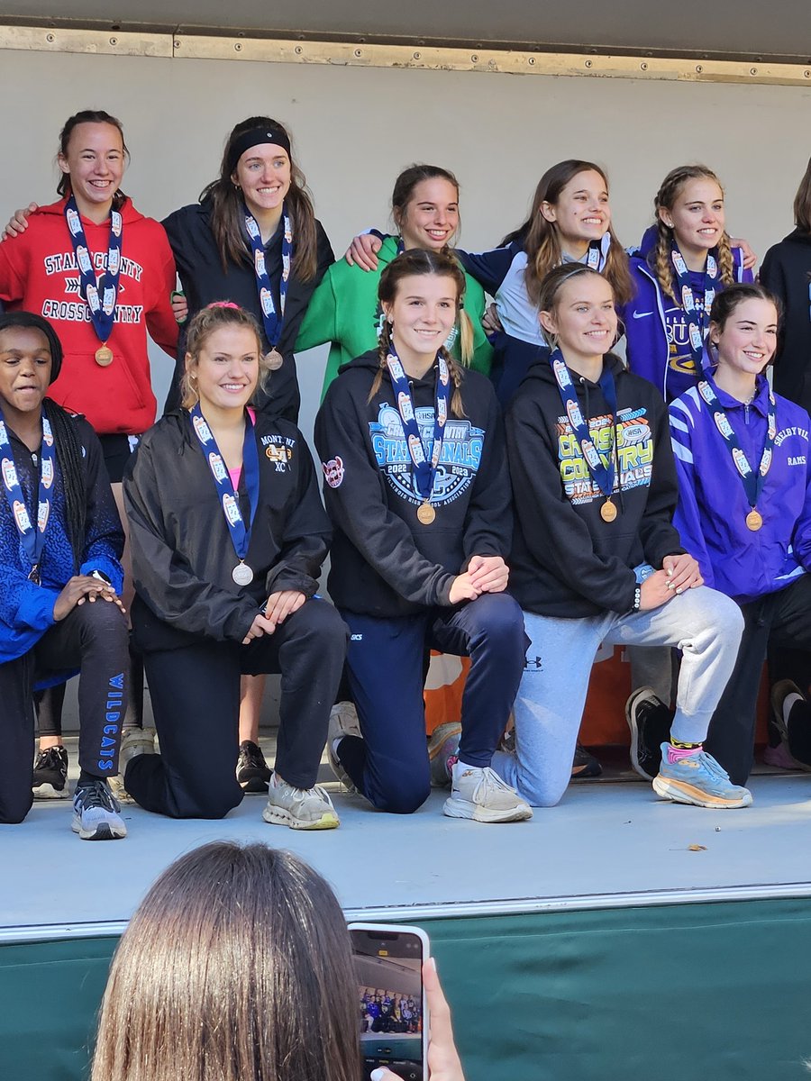 What a career! Great job Kennady! 7th overall in 17:23... a 10 second pr!